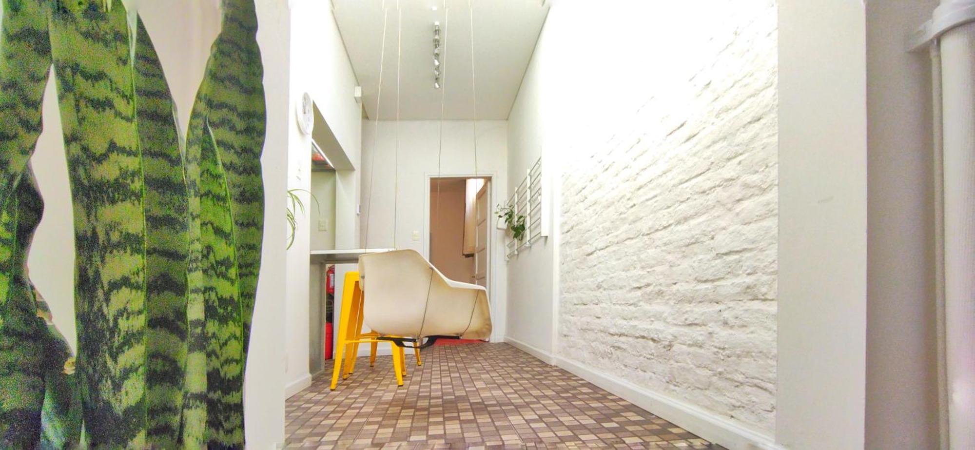 Vila House With Large Terrace, Jacuzzi And Gated Parking For One Car Montevideo Exteriér fotografie